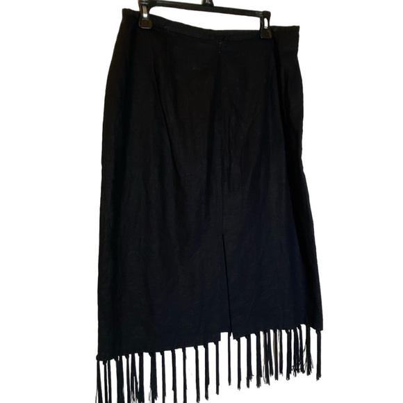 JOHN ROBERTS women's Linen blend Black floral Embroidered tassel skirt size 14P - Picture 2 of 10